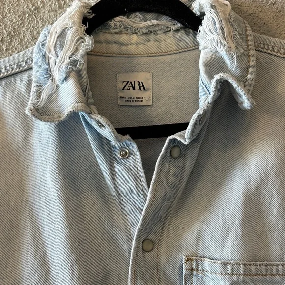 Zara Faded Blue Denim Shirt - Picture 2 of 6